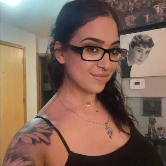 Meet your Posher, Samantha - Picture 7 of 7